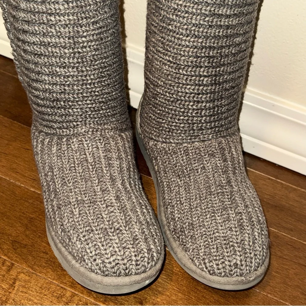 UGG Boots Gray Cardy Sweater Tall or Short Boots Size 7 - Picture 9 of 16